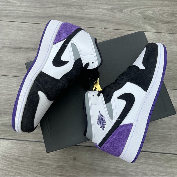 Air Jordan 1 Mid New w Box - Picture 9 of 10